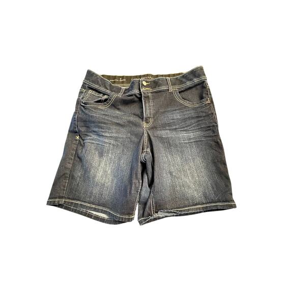 Lane Bryant NWOT Blue Jean Shorts Denim BERMUDA 18 - Picture 1 of 10